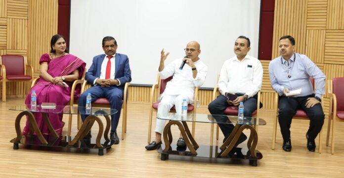 ಶರಣ್_ ಪ್ರಕಾಶ್_ ಪಾಟೀಲ್_