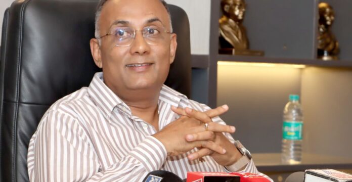 ದಿನೇಶ್_ ಗುಂಡೂರಾವ್ (1)