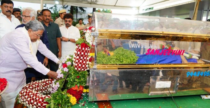 ಬಿ ಸರೋಜ ದೇವಿ (1)