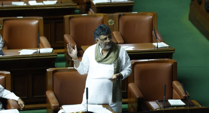 ಡಿ ಕೆ ಶಿವಕುಮಾರ್ (11)