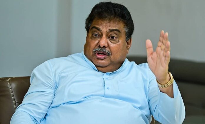 ಎಂ ಬಿ ಪಾಟೀಲ್ (2)