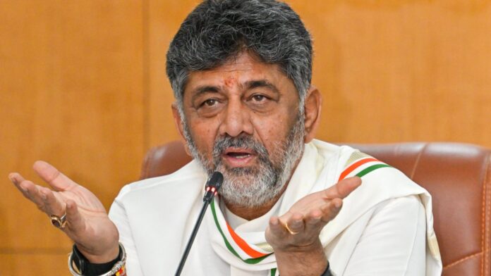 ಡಿ ಕೆ ಶಿವಕುಮಾರ್ (1)