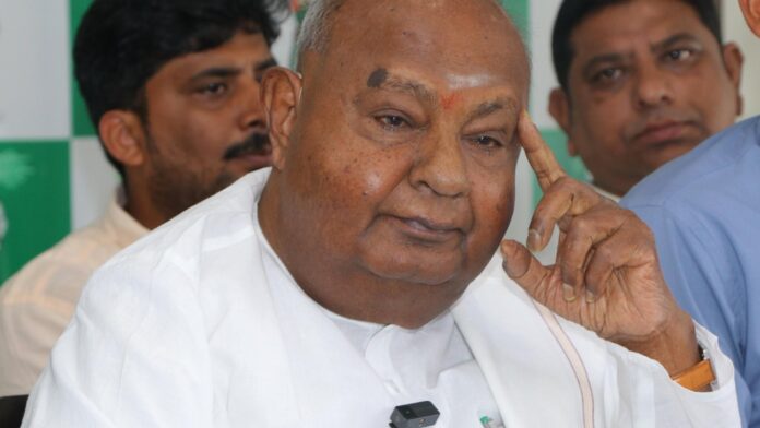 ಹೆಚ್ ಡಿ ದೇವೇಗೌಡ (1)