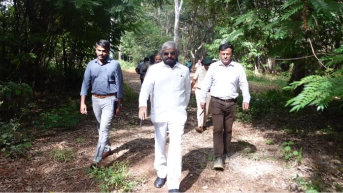 ಈಶ್ವರ ಖಂಡ್ರೆ (2)