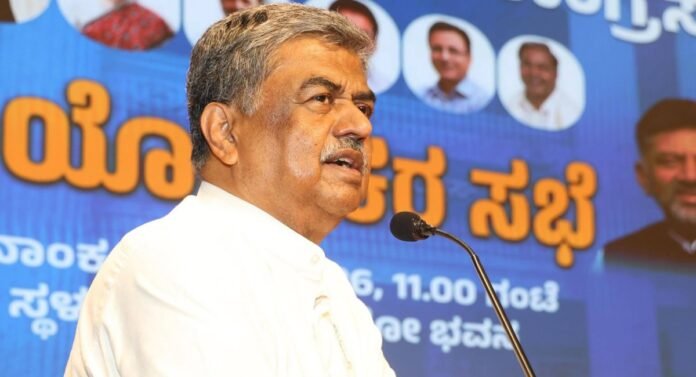 ಡಿ ಕೆ ಶಿವಕುಮಾರ್ (10)