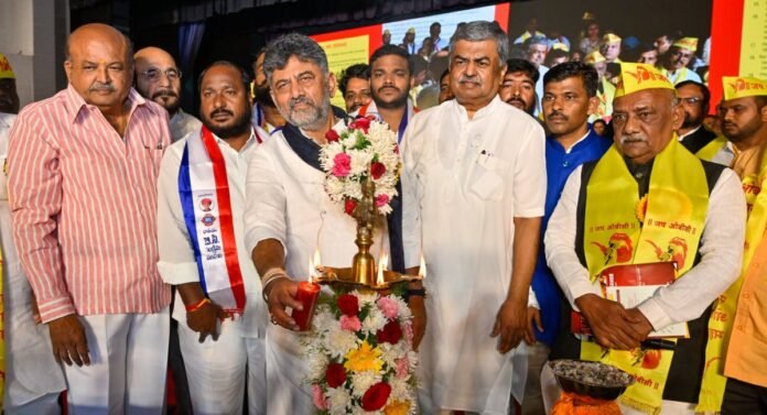 ಡಿ ಕೆ ಶಿವಕುಮಾರ್ (9)